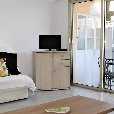 En Rdj Avec Jardin, A 3m, Clim Et Parking, - Fr-1-252a-74 Apartment