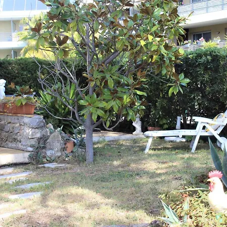 En Rdj Avec Jardin, A 3m, Clim Et Parking, - Fr-1-252a-74 Daire Villeneuve-Loubet