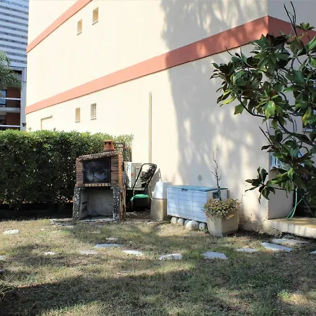 En Rdj Avec Jardin, A 3m, Clim Et Parking, - Fr-1-252a-74 * Villeneuve-Loubet