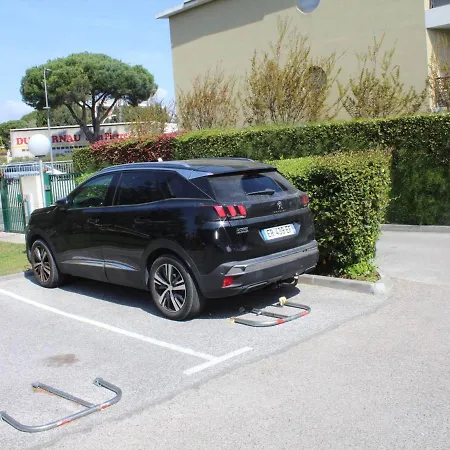 En Rdj Avec Jardin, A 3m, Clim Et Parking, *